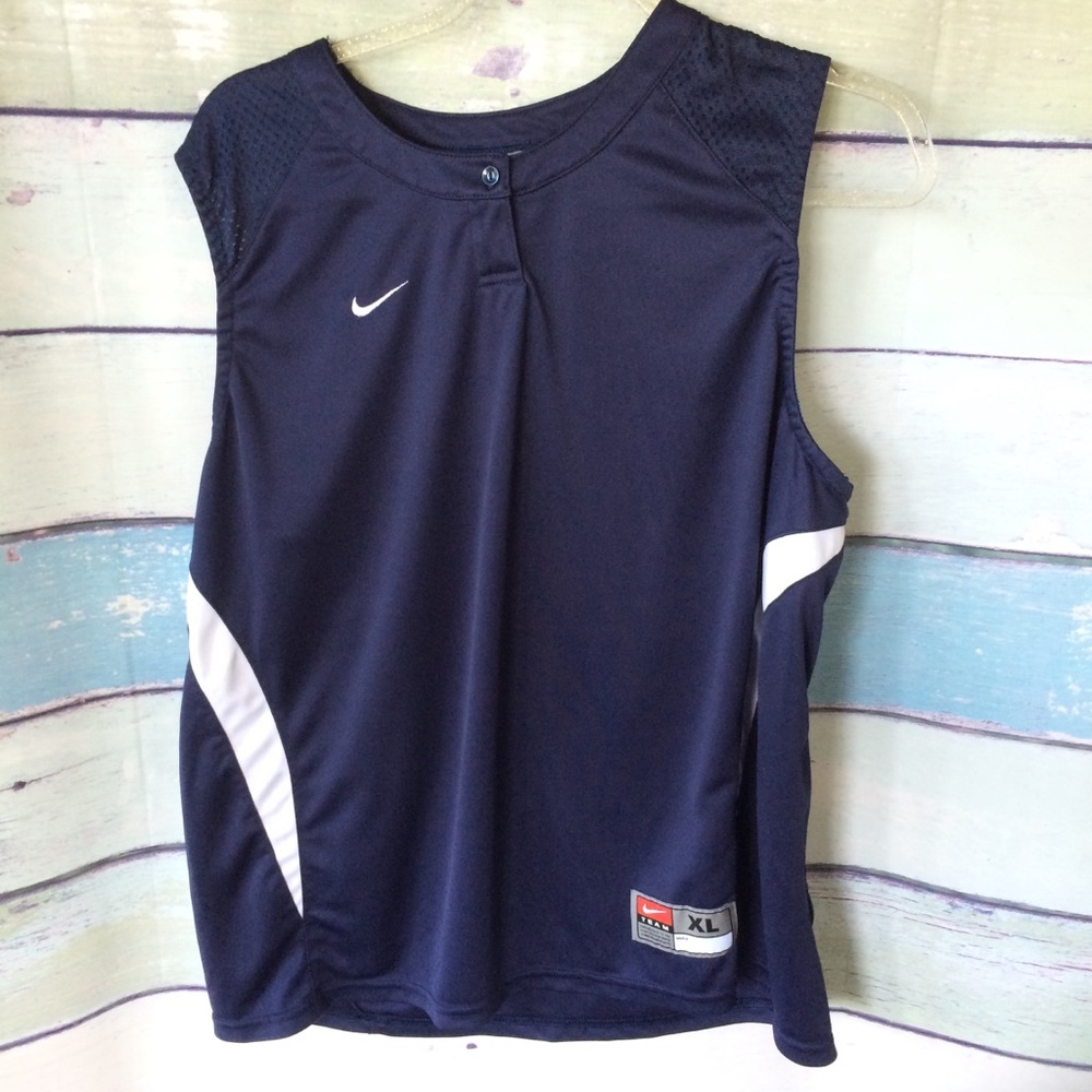 Nike sleeveless shirt